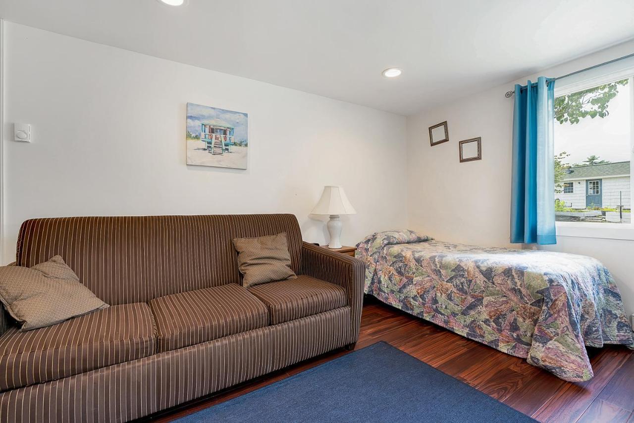 Ne'R Beach Motel Уелс Екстериор снимка