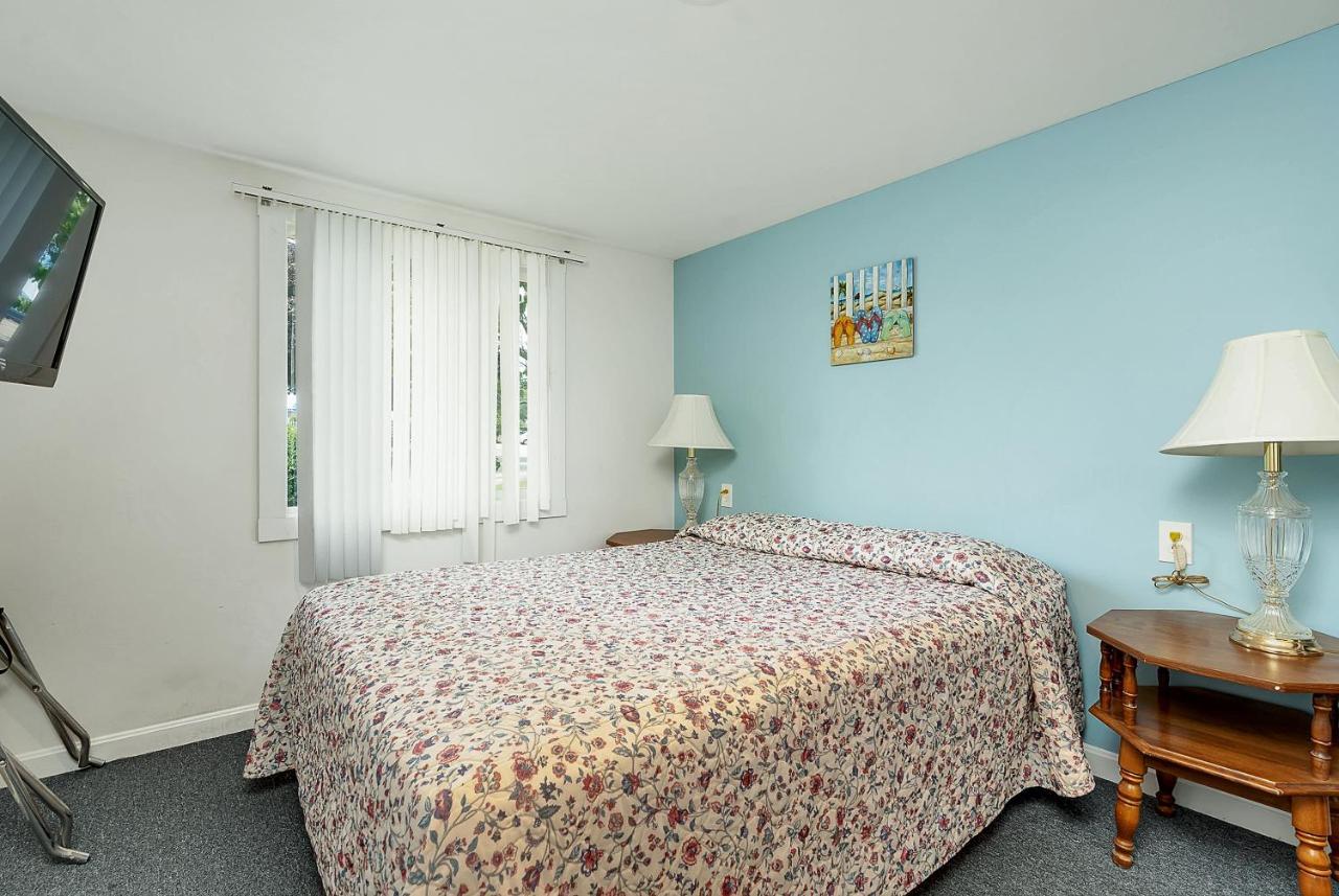 Ne'R Beach Motel Уелс Екстериор снимка