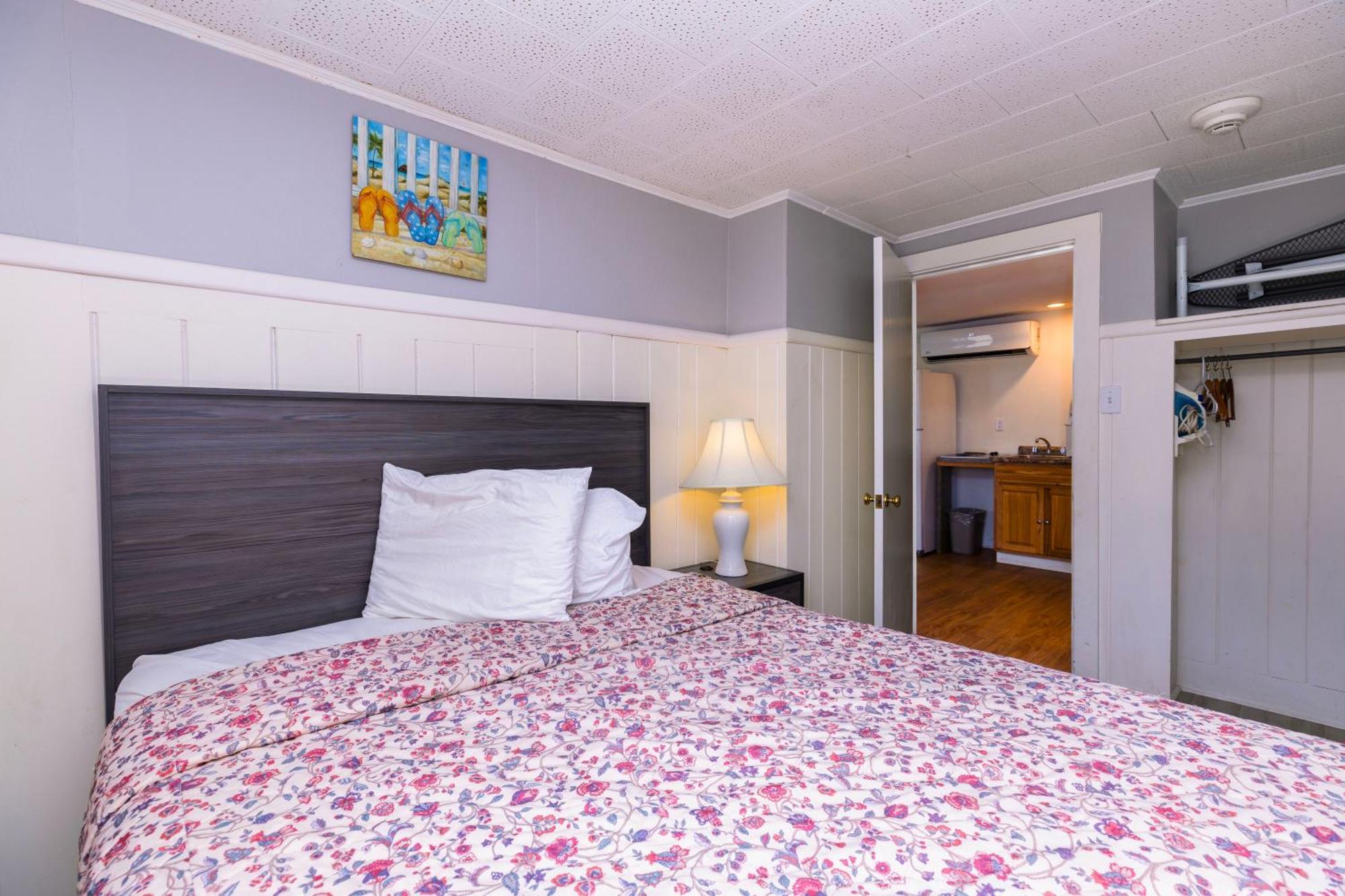 Ne'R Beach Motel Уелс Екстериор снимка